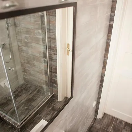 Downtown Vorosmarty * Budapest